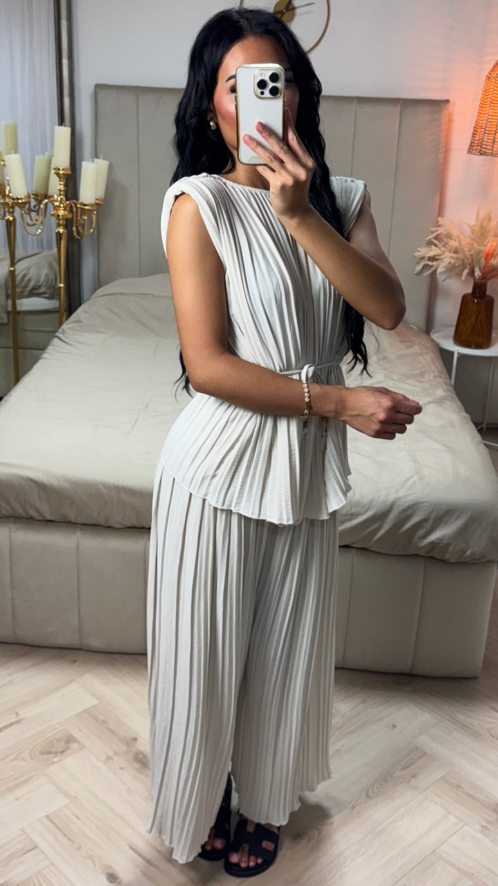 Diva set s páskem a širokými kalhotami